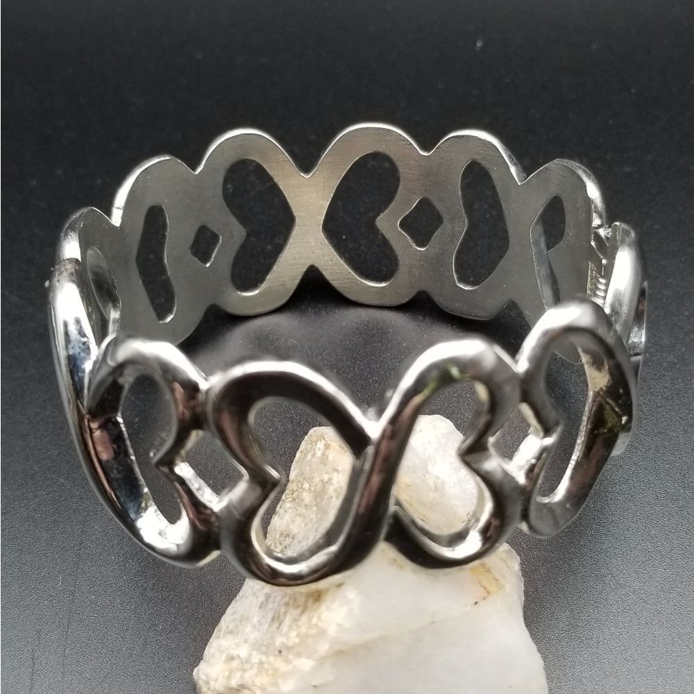 VINTAGE! Victorian Heart Chained in Love Bracelet. B324